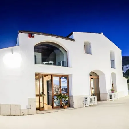 Bed & Breakfast Borgomarino's 3*